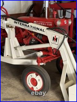 1947 International 1000 Loader IH club Vintage Tractor Rare Bucket Restored A++