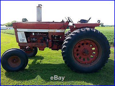 1974 IH Farmall 966 Tractor