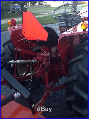 1977 284 International IH Utility Tractor ONLY 270 HOURS 4 Cyl Stored Indoor