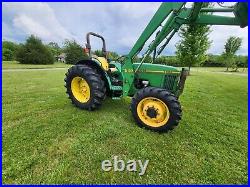 1997 John Deere 5200 4WD see full description