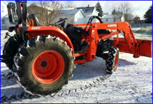 2005 Kubota 4330 tractor 4x4 only 448 hours great condition