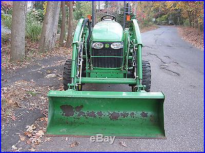 2011 4X4 John Deere Tractor 4105 with 300CX Quick Hitch Loader and ballast box