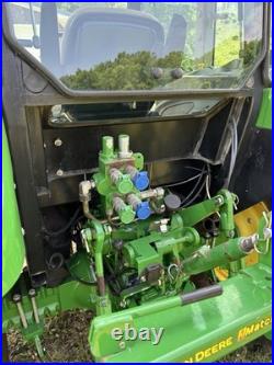 2012 John Deere 5083E Cab Loader 4x4