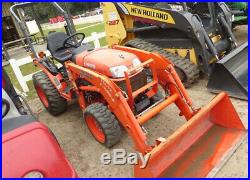 2012 Kubota B2620 4x4 Hydro Compact Tractor with Loader Only 300 Hours