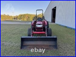 2012 Mahindra 4035 Tractor with Loader