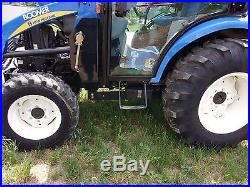 2013 NEW HOLLAND BOOMER 3050 Cab Tractor withLoader