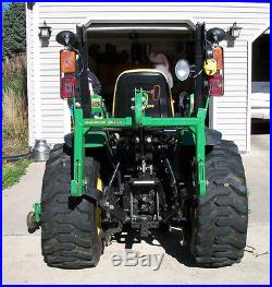 2014 John Deere 2032R Utility Tractor Mower 72 Deck with Loader Bucket + Sprayer