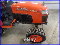 2014 Kubota B3300SU Tractor, 4WD, Hydro, R4 Tires, 133 Hours