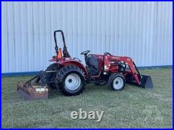 2017 Mahindra 1526 Tractor with Loader