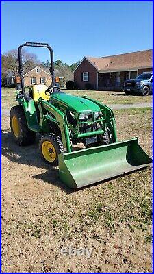 2018 3025 John Deere Compact Utility Tractor with Finish Mower & Box Blade