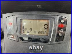 2021 KUBOTA LX2610 COMPACT TRACTOR With LOADER 4X4 A/C CAB 3RD VALVE -LOW HR