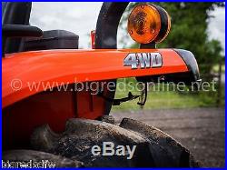 32hp Kubota L3200 Tractor with Loader and Gear Shift Transmission, Low Hours
