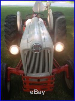860Ford Tractor With Blade