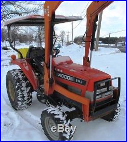 AGCO ST40 COMPACT TRACTOR With LOADER. POWER SHUTTLE. ISEKI DIESEL. RUNS GREAT