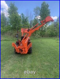 Barely Used (25hrs) kubota LX2610su