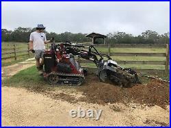 Compact tractor loader
