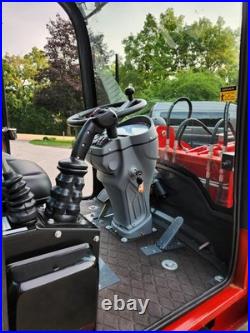 Diesel loader tractor, articulaing loader Kubota Engine, full cab, 25 HP