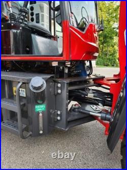 Diesel loader tractor, articulaing loader Kubota Engine, full cab, 25 HP