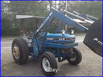 FORD 3910 TRACTOR WITH LOADER LOW HOURS