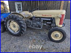 Farm tractors for sale used. Fully restored Ferguson F 40, Tractor Ford