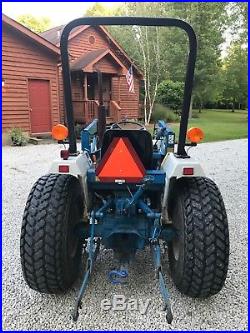 Ford 1320 compact tractor 4x4 with Loader