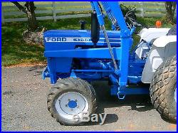 Ford 1700 4WD Tractor with Ford Front End Loader and Backhoe LOW RESERVE