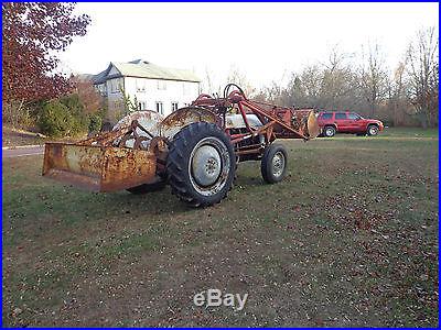 Ford 8n with bucket loader and grading box