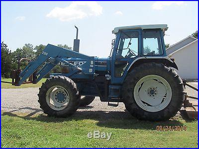 Ford Tractor 8210 CAB TRACTOR 4 X 4