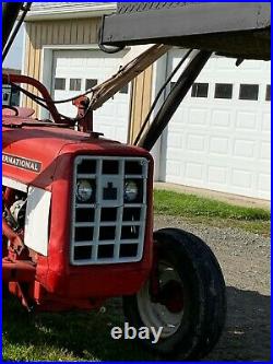 International 464 Farm Tractor Loader