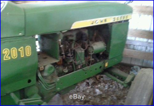 JOHN DEERE 2010 TRACTOR, 3 POINT HITCH, PTO, GAS 4 CYL, HYDRAULIC ATTACHMENT