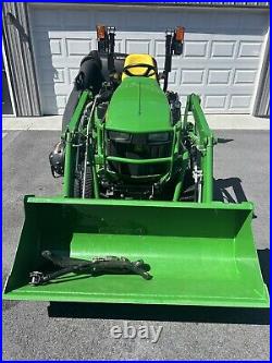 John Deere 1025R Tractor, Low Hours (shipping available)