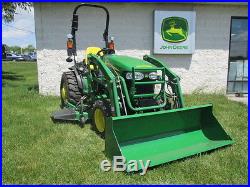 John Deere 2032R Compact Tractor with Loader and 62 Mower Deck