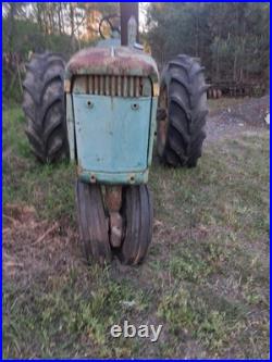 John Deere 3020 Tractor