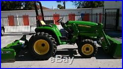 John Deere 3032E 4 WD Tractor with Front end Loader