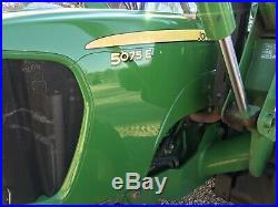 John Deere 5075E Farm Tractor. Cab. 4x4. Power Shuttle Loader. Fancy