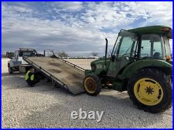 John Deere 5225