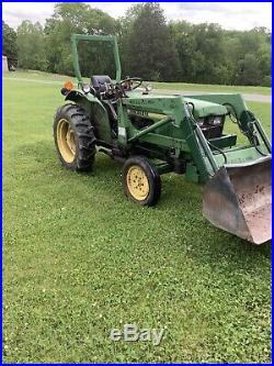 John Deere 850 2WD Tractor With Loader