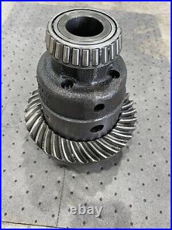 John Deere Differential House And Differential Kit RE271281 RE271384
