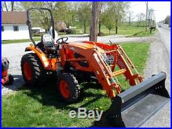 KIOTI CK3510 COMPACT TRACTOR With LOADER. NEW LEFTOVER! ONLY 10 HRS. 4X4. DIESEL