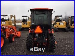 KUBOTA B2650HSDC TRACTOR WITH CAB AND FINISH MOWER 149 hours! -081