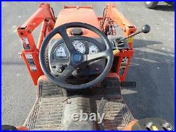 KUBOTA B3030 TRACTOR With LOADER, 4X4, HYDRO, 30 HP DIESEL PRE EMISSIONS, 59 HOURS