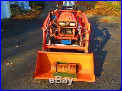 Kubota B4200 Hd 4x4 Tractor Loader Diesel Front Loader Bob Cat Rubber Tire