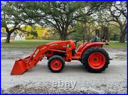 KUBOTA L2501 Compact Farm tractor with LA525 Loader 4X4 DIESEL QUICK ATTACH