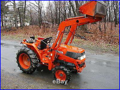 KUBOTA L3300 4X4 HYDROSTATIC COMPACT LOADER TRACTOR 33 HP DIESEL 1200 HRS