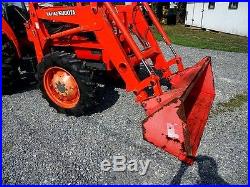 KUBOTA M6800 TRACTOR With LOADER. 4X4. ONLY 1310 HRS. VERY CLEAN UNIT! RUNS GREAT
