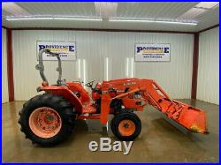 KUBOTA MX5000 2WD WITH LA852 LOADER With QUICK ATTACH BUCKET