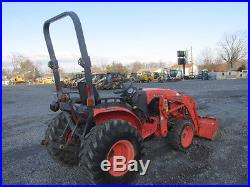 Kubota B3200 4x4 Compact Tractor With Loader