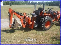 Kubota B-2630 4X4 tractor, Hydrostatic Drive, Backhoe, Loader 272 hours