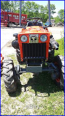 Kubota B-7100 HST Tractor 4x4