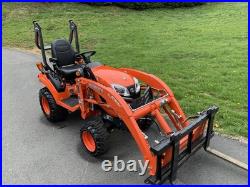 Kubota Bx 2680 161 Hours In Excellent Shape 60 Inch Mowing Deck La344 Loader